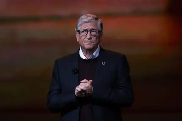 Bill Gates: “En 10 años trabajaremos solo dos días a la semana gracias a la inteligencia artificial”