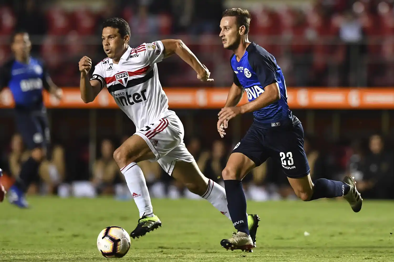 En el Kempes, Talleres inicia otra eliminatoria