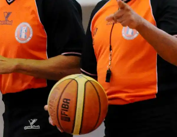 Realizan un curso para aspirantes a árbitros