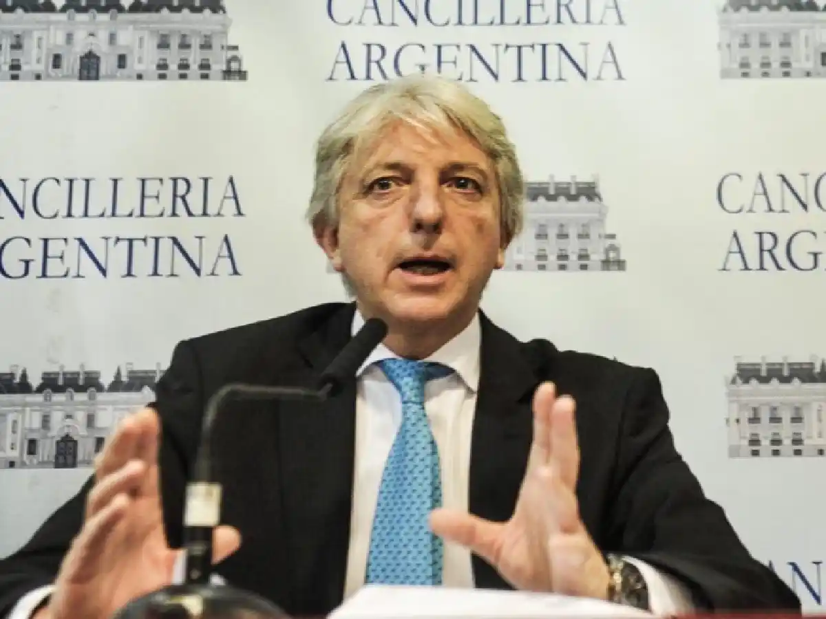 Investigan si el ex vicecanciller de Macri estaba borracho cuando firmó un acuerdo por Malvinas