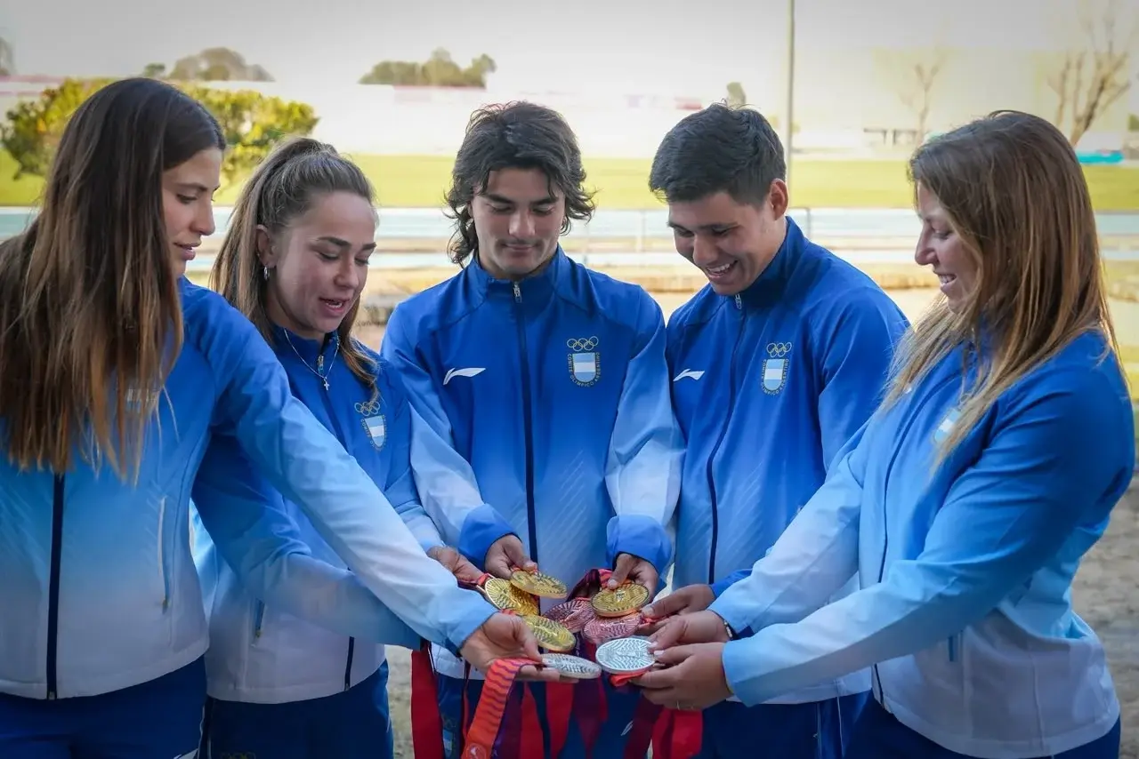 La Laguna Setúbal, la hinchada y la cosecha de medallas: la experiencia argentina en el SUP