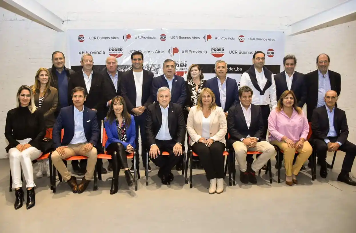 Cumbre radical en La Plata acuerda política de "cercanía" con la sociedad y rechaza alianza con Milei