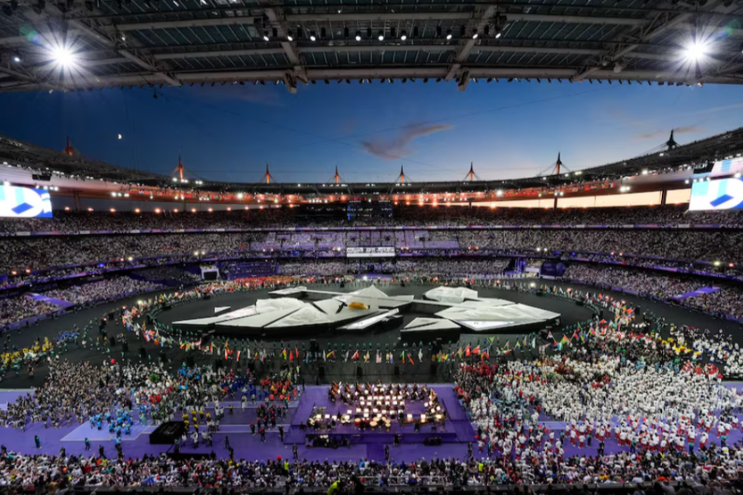 Espectacular ceremonia de clausura de París 2024