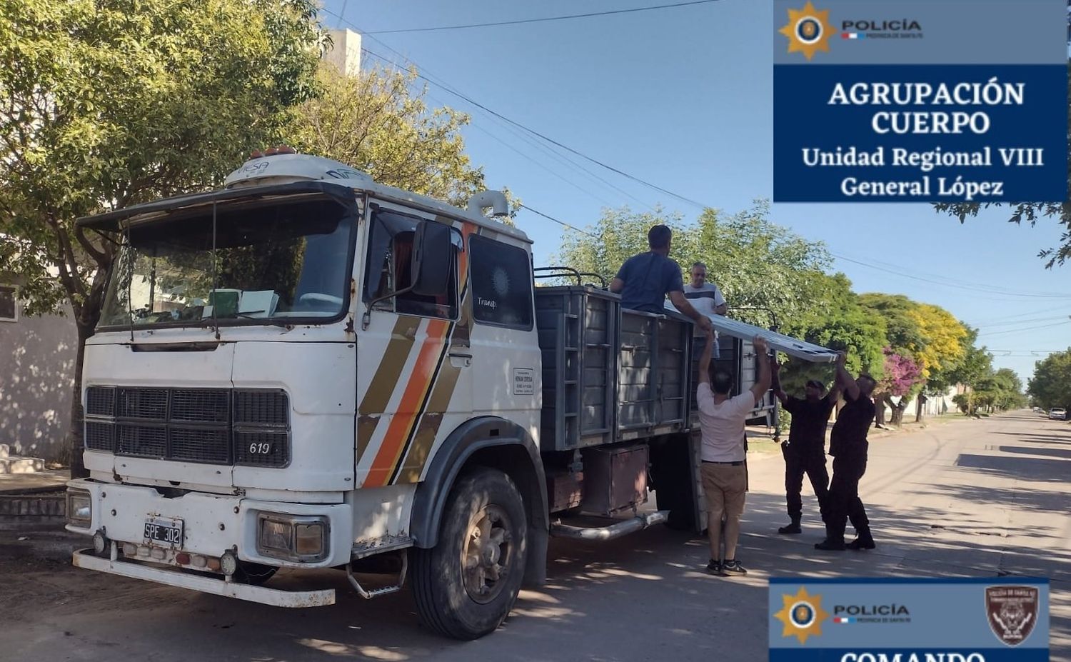 Operativo cerrojo en ruta 33 para detener a un camionero que había robado dos portones en un taller de Venado