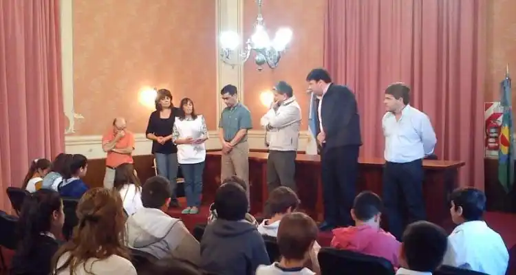 El HCD distinguió a docentes, alumnos y directivos de la Escuela Nº48