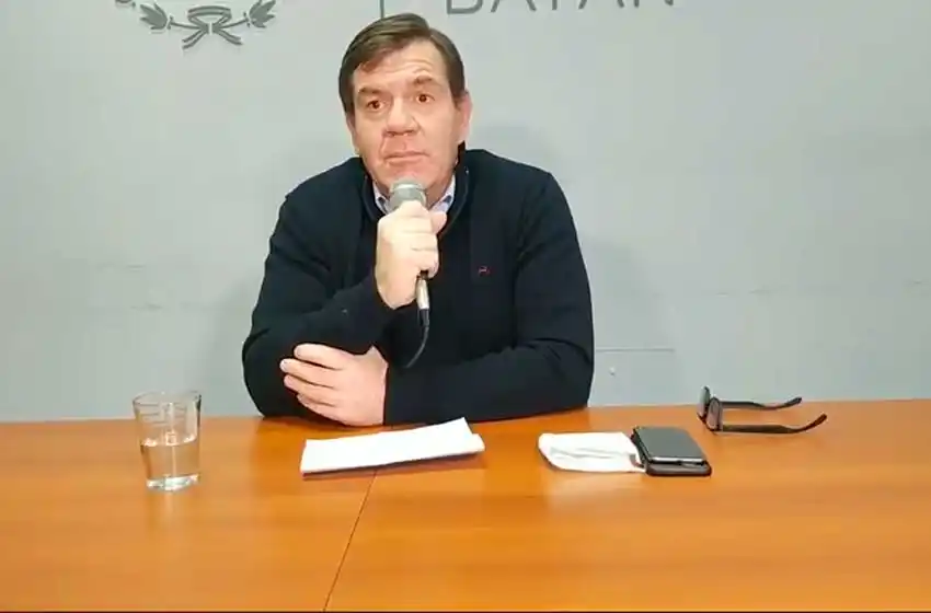 A pesar de la negativa de Kicillof, Montenegro insistirá en la reapertura de los comercios minoristas