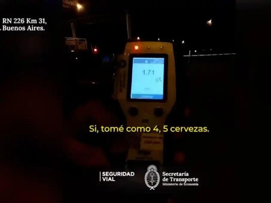 El infractor reconoció ante el agente que había bebido 4 o 5 cervezas antes de ser demorado.