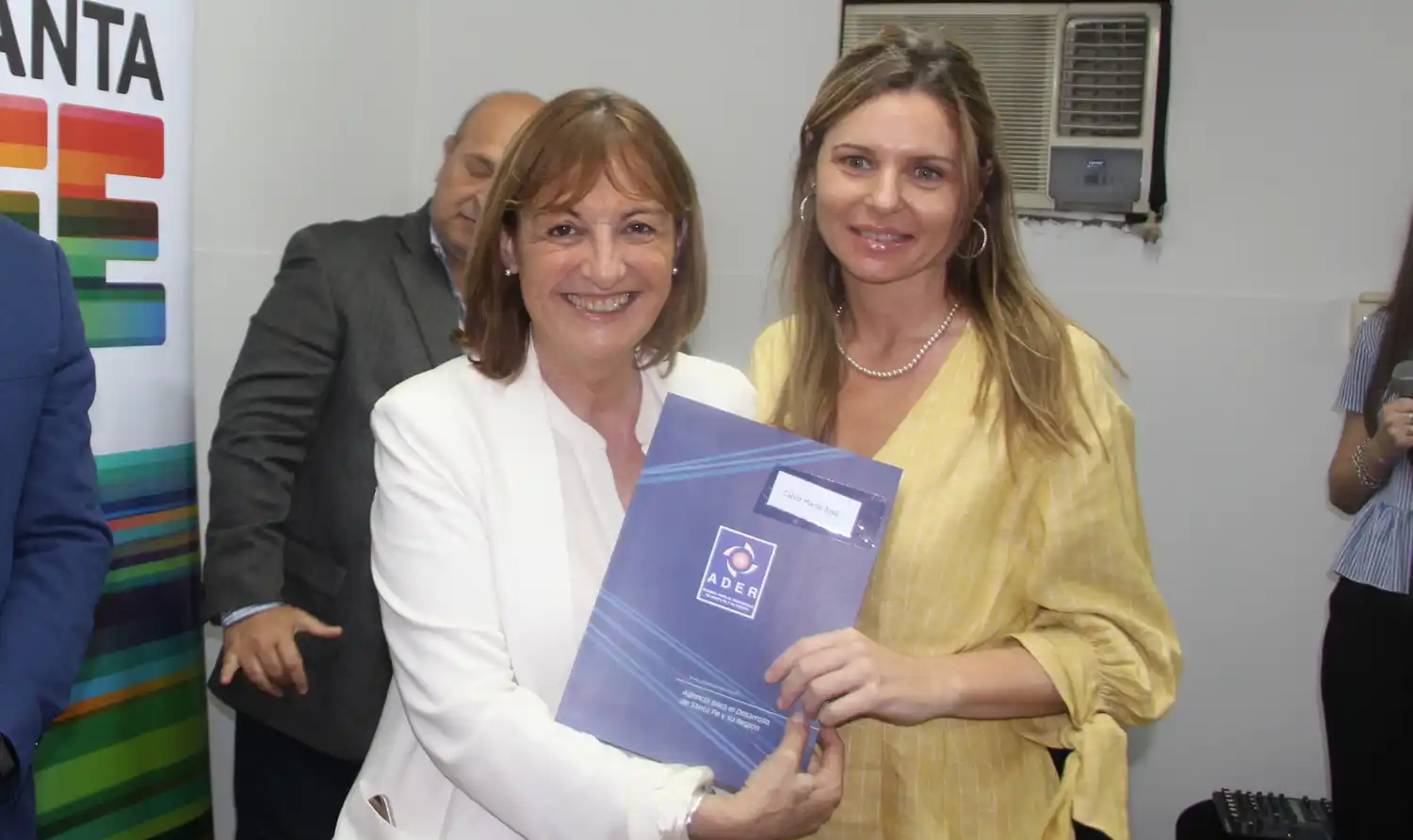 La provincia y ADER Santa Fe entregaron créditos a pymes