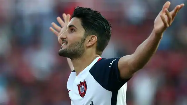 San Lorenzo ganó y alcanzó a Boca en la punta