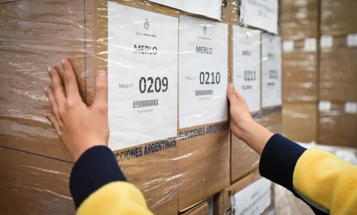 Elecciones: con un “palo” para Macri, Provincia oficializó un acuerdo con Correo Argentino