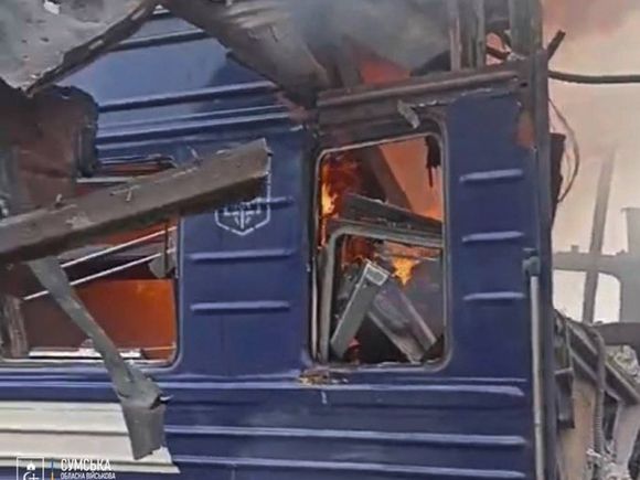 RUSIA ATACA con drones una estación de trenes en Ucrania: hay decenas de heridos