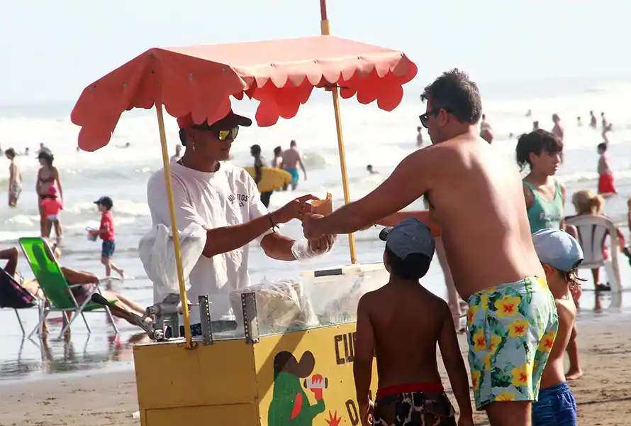 Los vendedores señalaron que la temporada fue buena pero el tiempo no acompañó