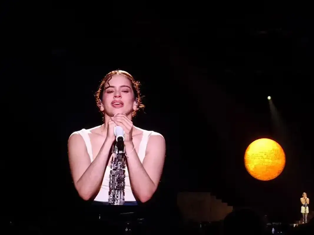 Rosalía pidió disculpas a sus fans argentinos tras la polémica por el Mundial y se emocionó: “Siento amor por este país”