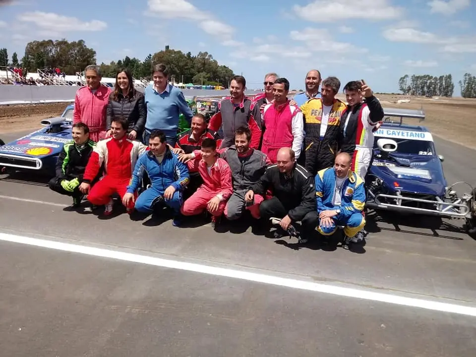 Cuarenta y nueve pilotos giraron por primera vez en el flamante autódromo