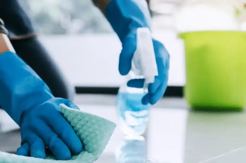 La ANMAT prohibió la venta de un limpiador desinfectante