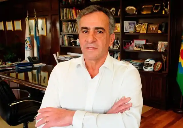 Elecciones 2015: Denuncian que Cariglino "promete becas por votos"