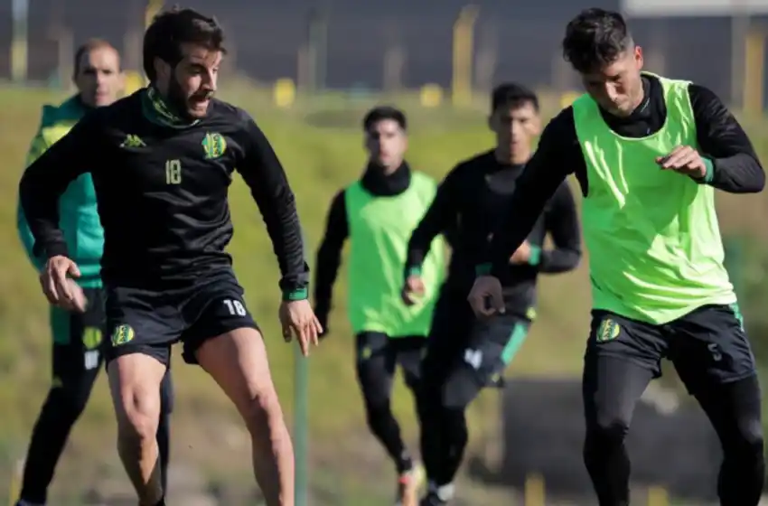 Tras los ataques, Aldosivi entrenó con vistas al duelo ante Vélez