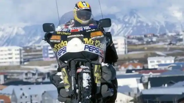 Pasó por Entre Ríos el hombre que recorrió 280 países en su moto