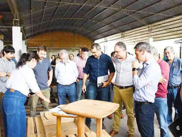 FABLAB apunta a la reconversión
productiva del sector forestoindustrial