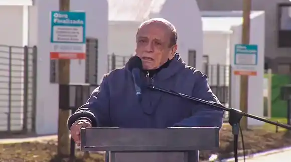 "¿Por qué hay que nacer rico para tener salud o educación?": Mussi se quebró en un acto junto a Kicillof en Berazategui