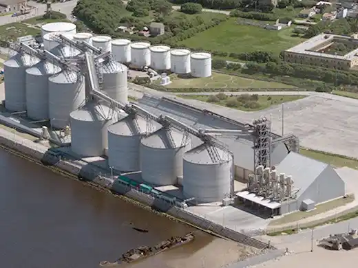 Alejandro Nari: “Venimos a Puerto Quequén a sumar”