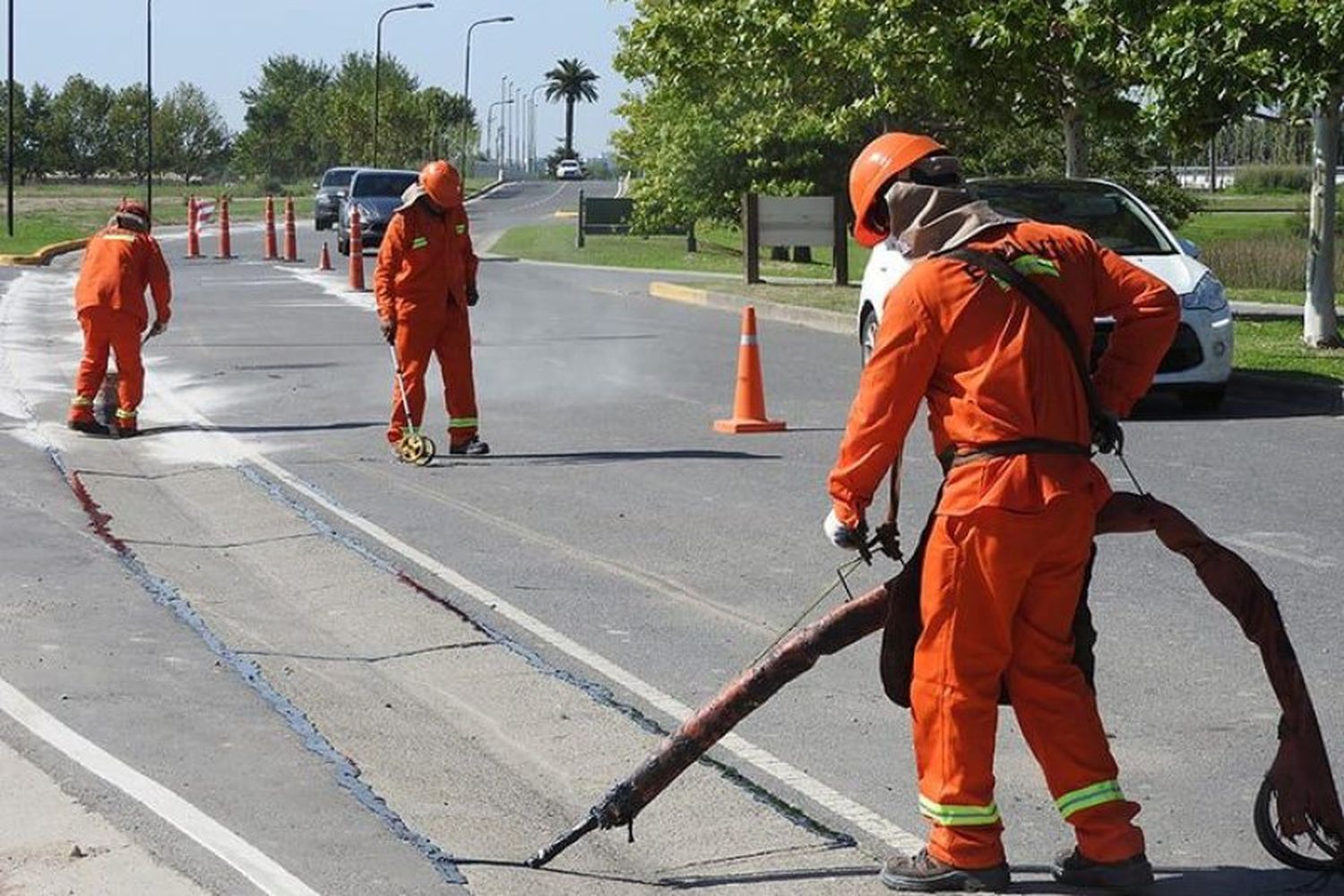 Hubo 52 ofertas en la licitación para obras de sellado de fisuras en las rutas de todos los departamentos