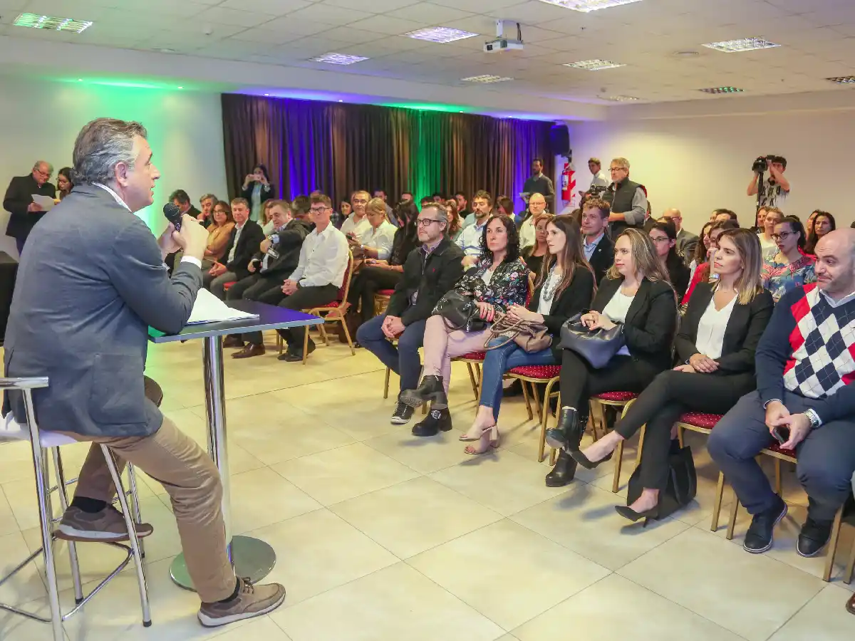 Etchevehere en Villa María: “Se abrieron más de 200 mercados en la gestión de Macri” 