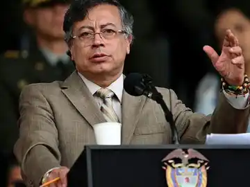 Petro publica sus cuentas bancarias para demostrar que no tiene vínculos con el narcotráfico