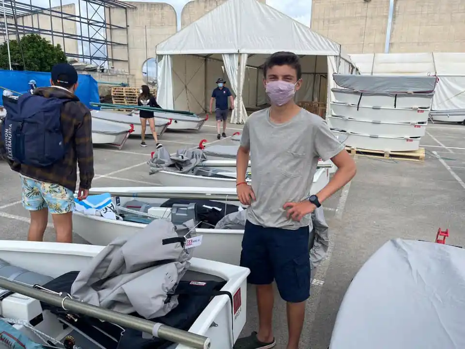 Arranca el Europeo de Optimist en España con Francisco Gómez y Francina Paz llega a Italia para disputar el Mundial