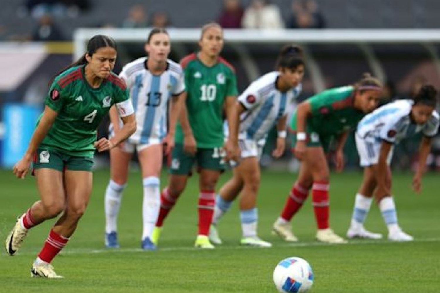 Argentina igualó ante México en esu debut en la Copa de Oro