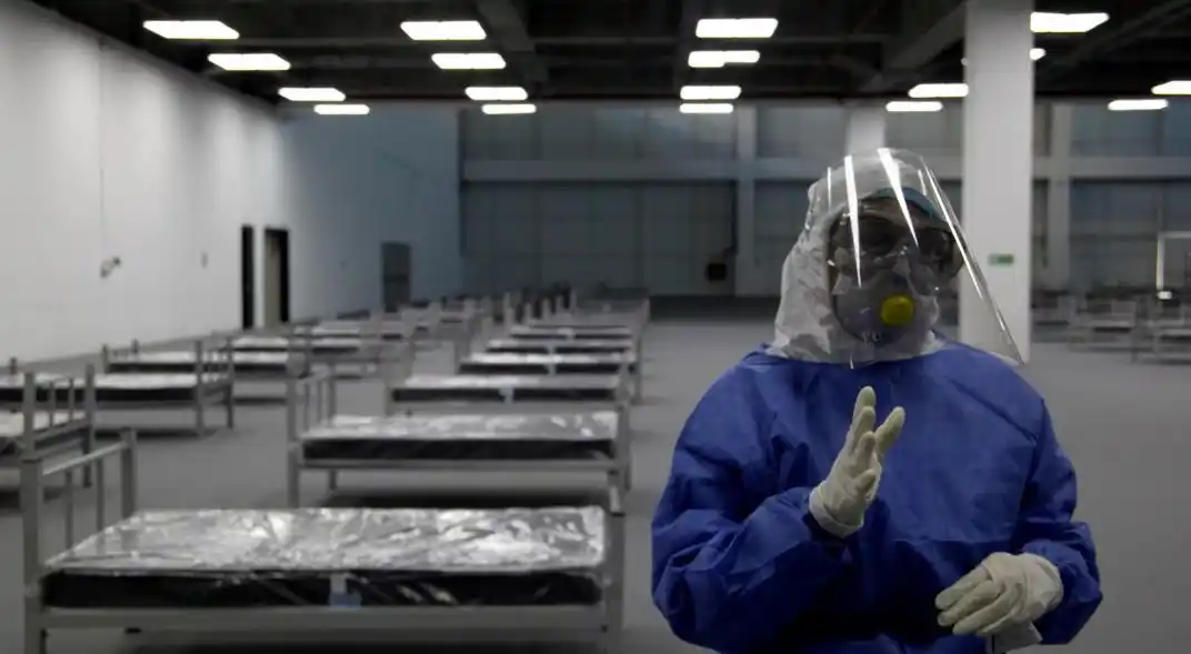 Confirmaron casi 2500 nuevos casos y hubo 24 muertes en la jornada del domingo