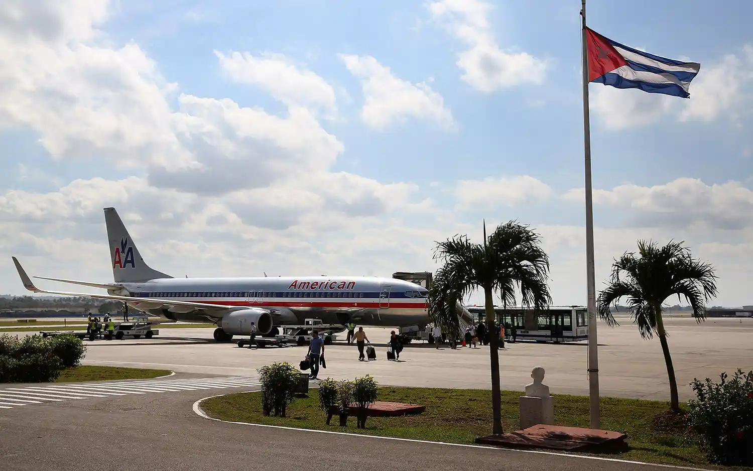 Cuba: American Airlines abrió su primera oficina comercial