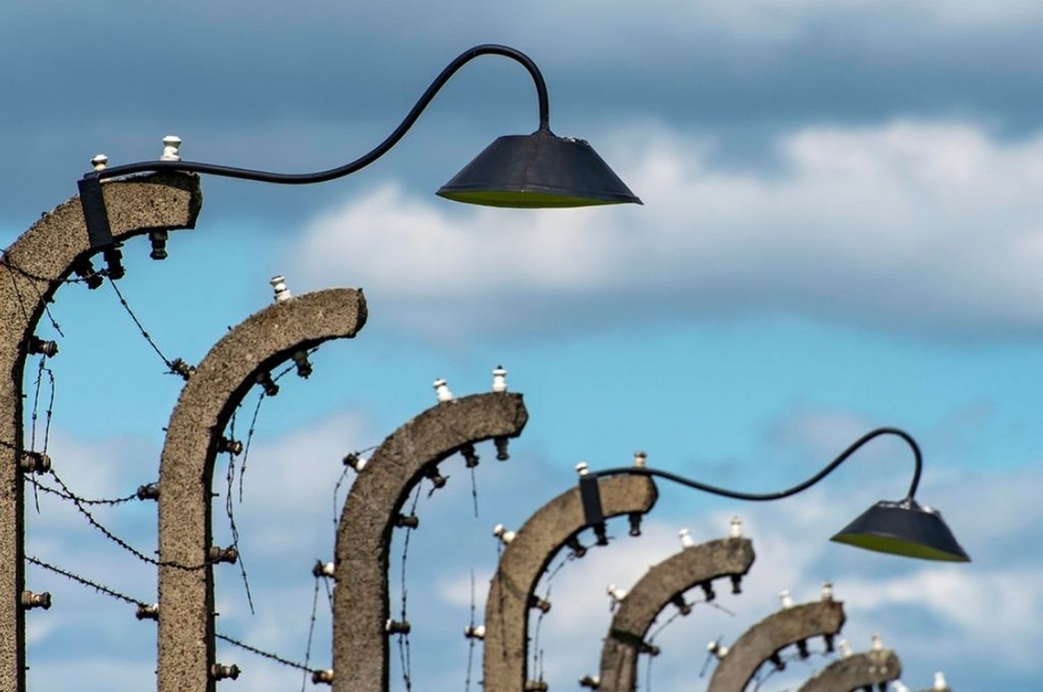 En escuela primaria de EE.UU. obligaron a los alumnos a recrear episodios del Holocausto