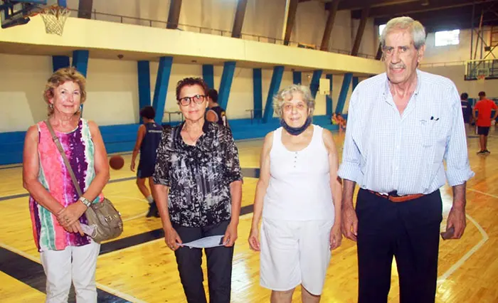 Rivadavia bautizó las tribunas del remozado Piso de Deportes