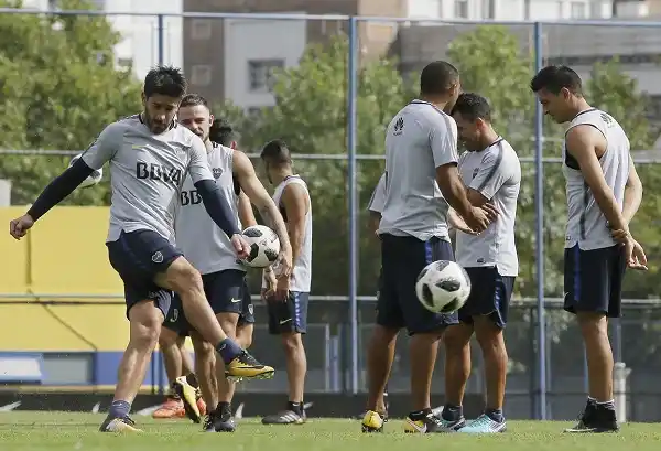 Guillermo evalúa si ubica a Pablo Pérez de titular