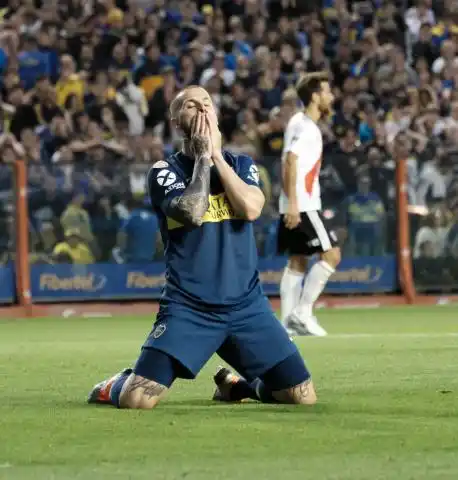 La lesión de Benedetto es un desgarro y se pierde la vuelta ante Cruzeiro por la Copa Libertadores