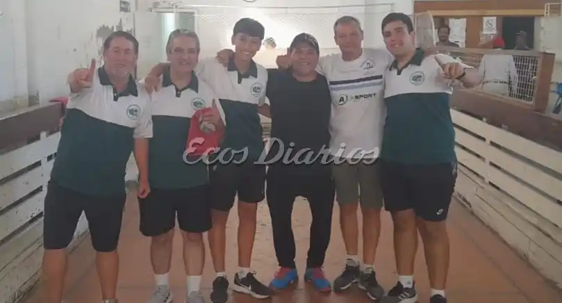 Los campeones de izq. a der. Claudio Latorraca, Máximo González, Johan Nielsen, Darío González, Paulo Nielsen y Leonardo González