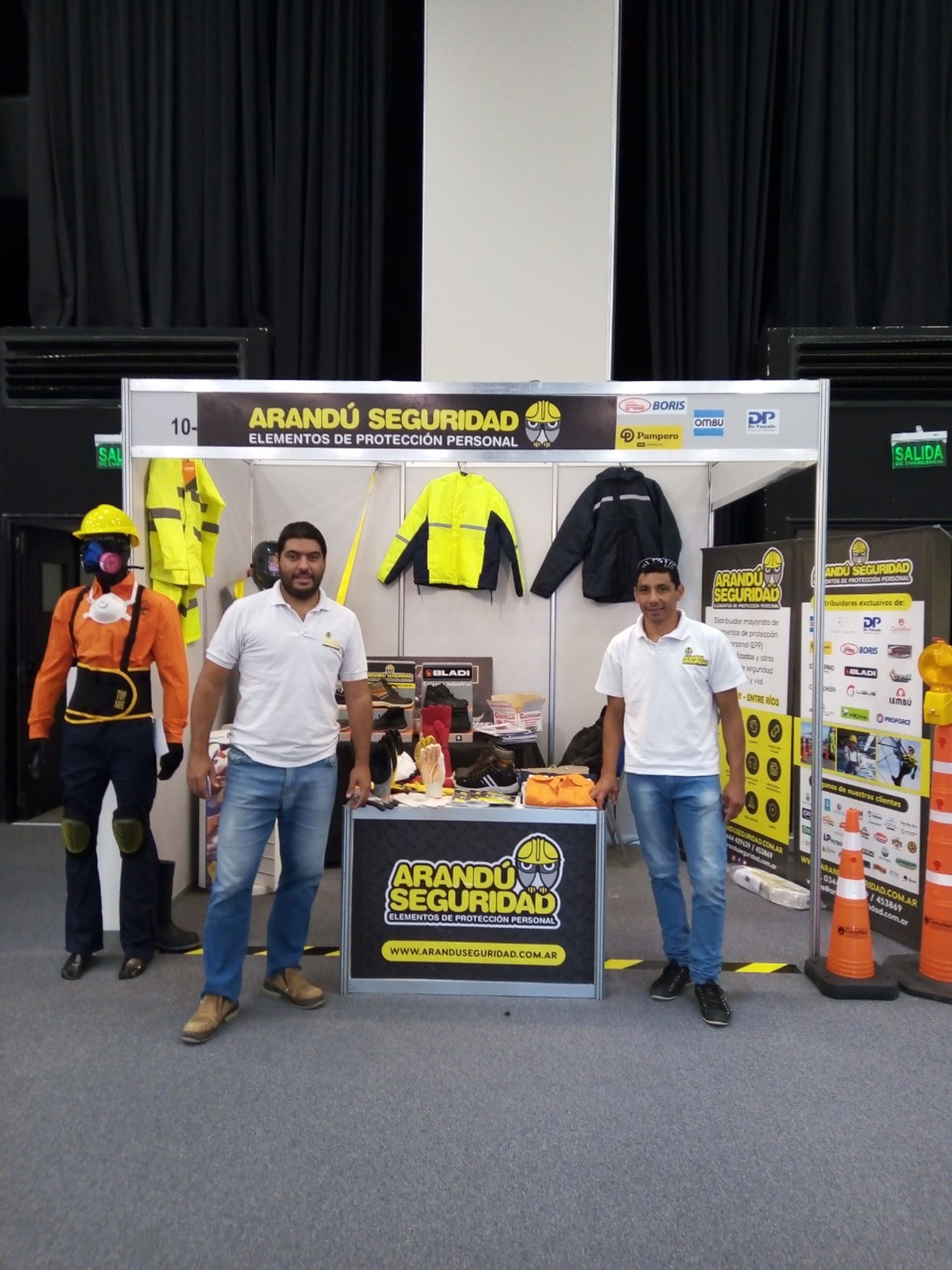 Arandú Seguridad presente en la muestra de la construcción 