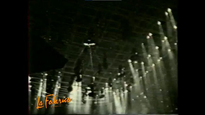 Juego de luces en el boliche