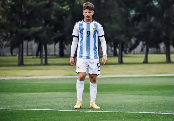Thomas de Martis fue convocado para la Sub-17 en la previa del Sudamericano