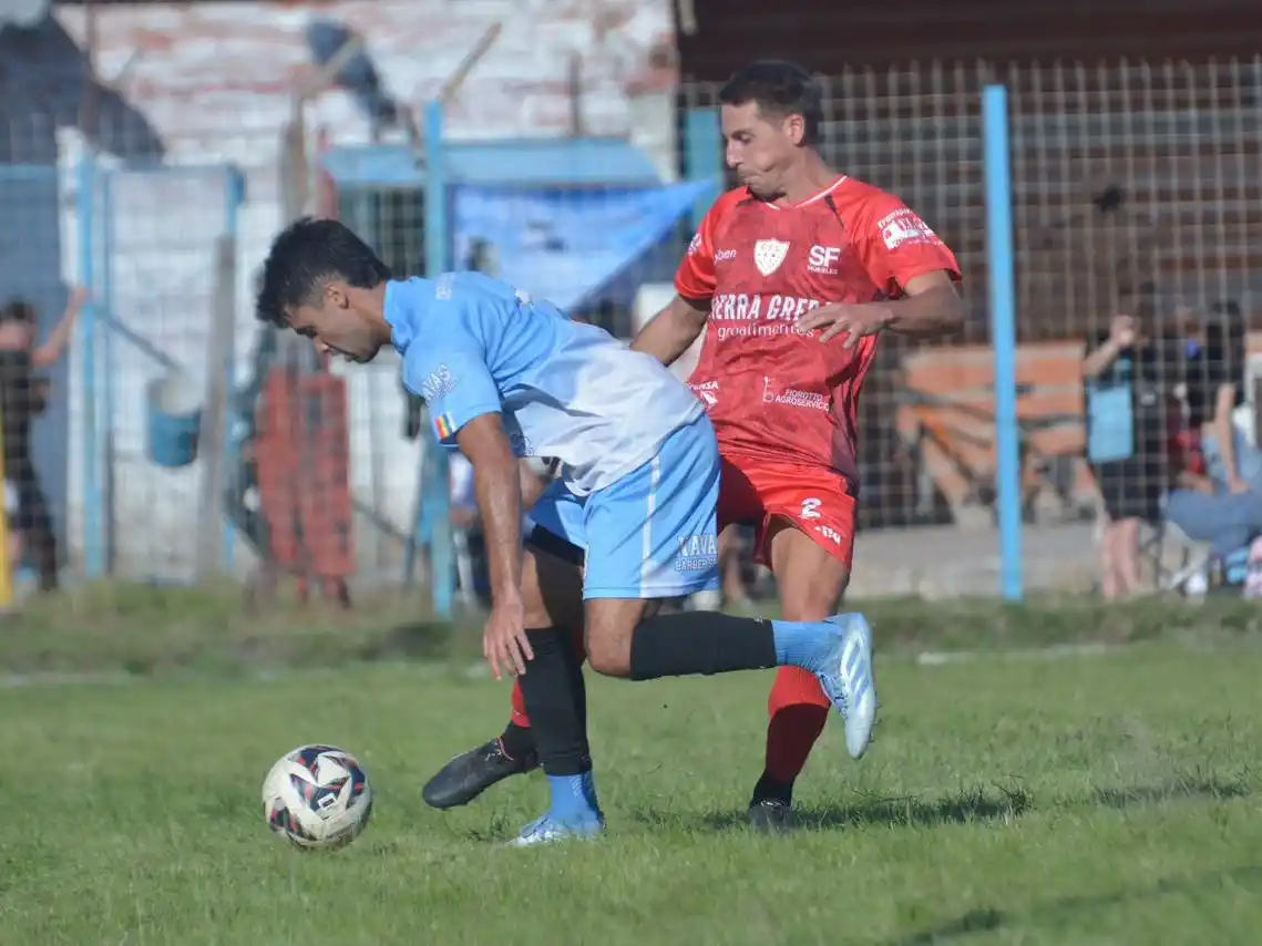 Central Larroque sumó su primer triunfo en el torneo. Crédito: Magaa Escalante.