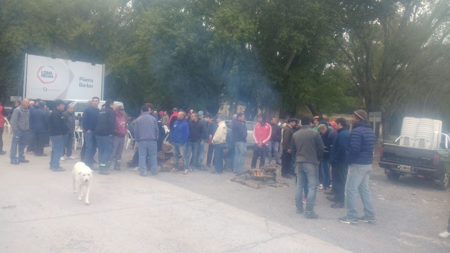 Reducción de personal en Loma Negra Barker generó un paro de trabajadores que temen por su fuente laboral