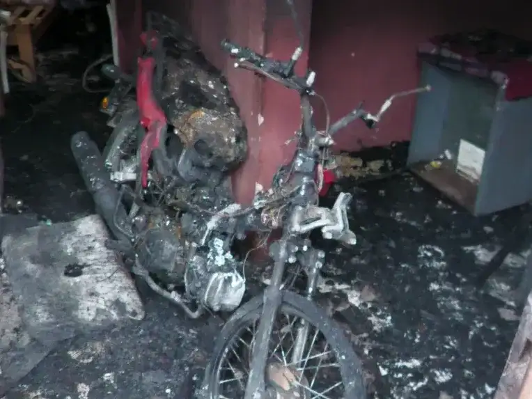 Incendio casa Vicente Lopez al 900 - 2