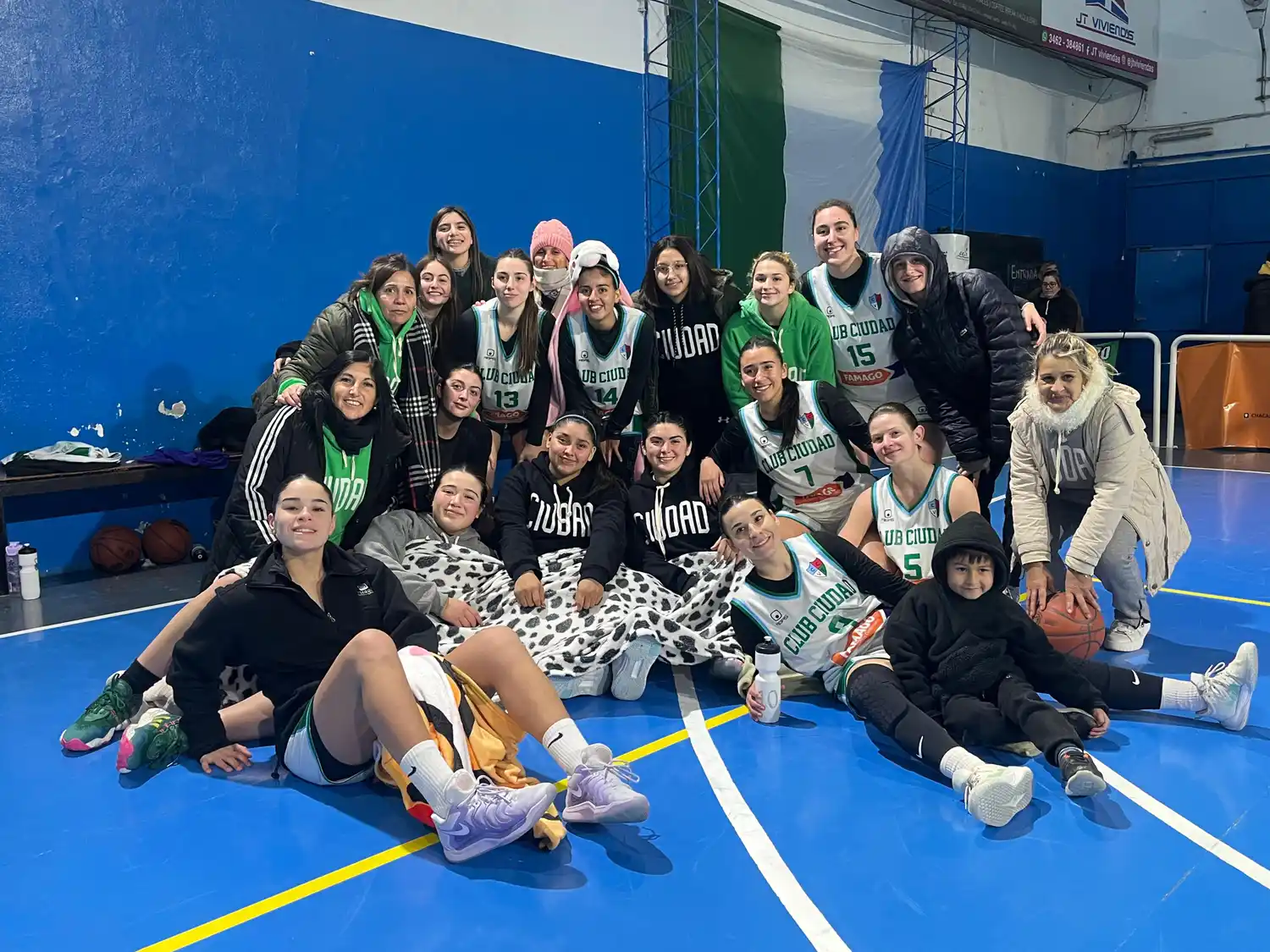 Las chicas de Ciudad quedaron a un partido del bicampeonato. Foto: Fabián Gallego.