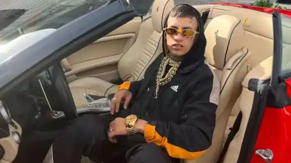 Se filtró cuánto debe por infracciones de tránsito el cantante L-Gante