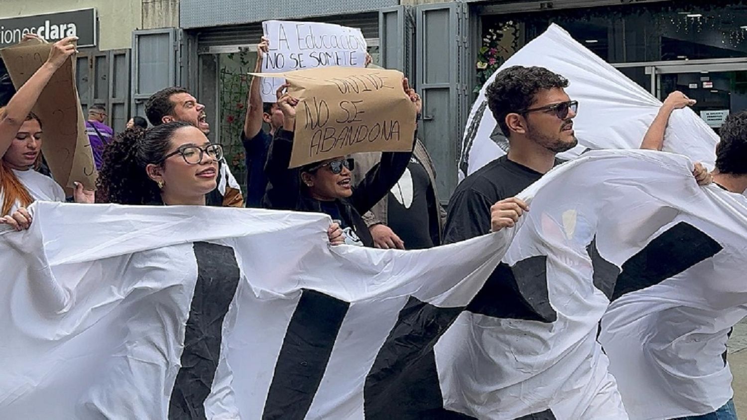 Movimiento estudiantil repudia eliminación de  pruebas internas: «secuestran la autonomía universitaria»