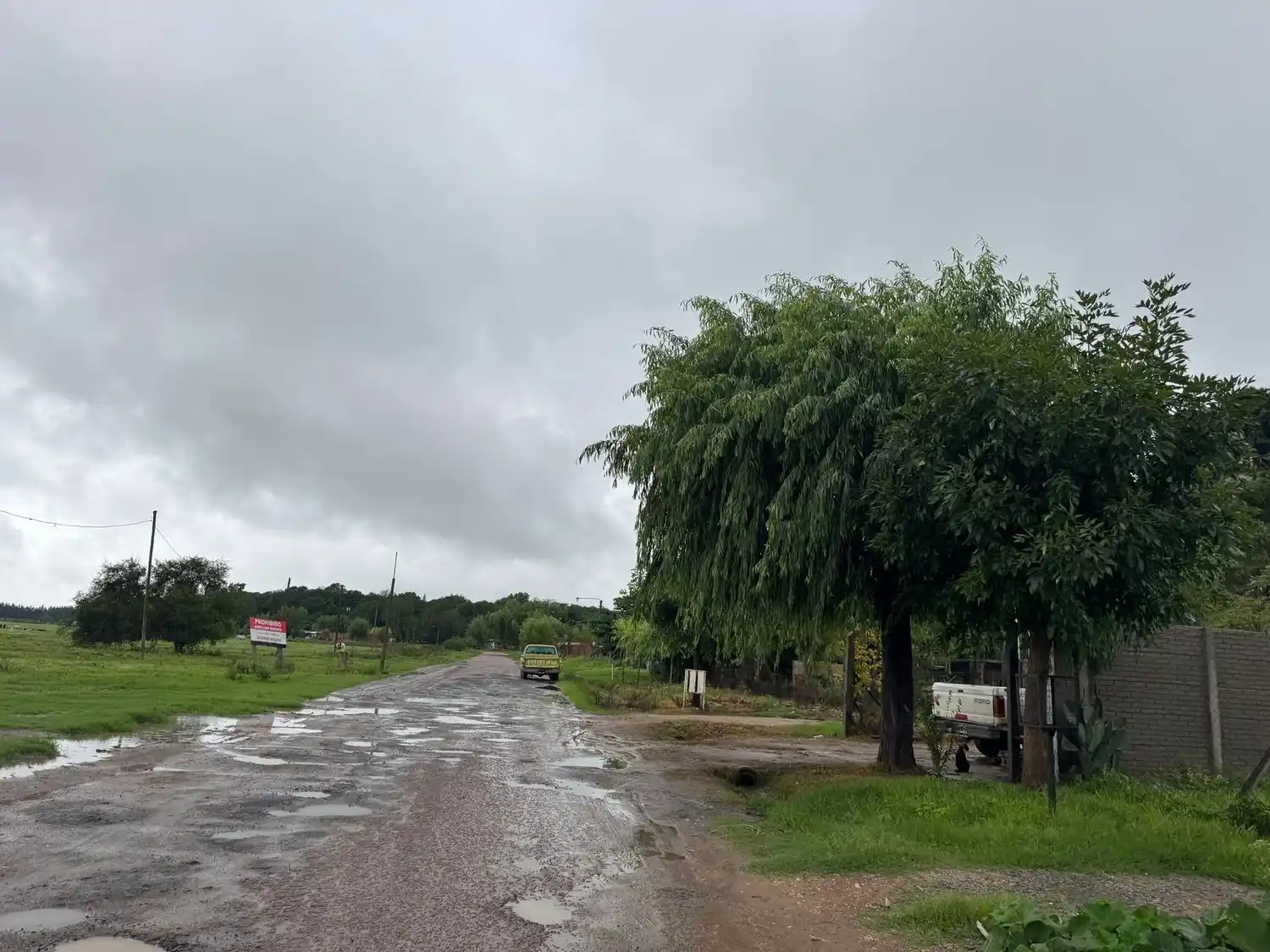 Diversos barrios presentaron cortes de luz y problemas con el suministro de agua.