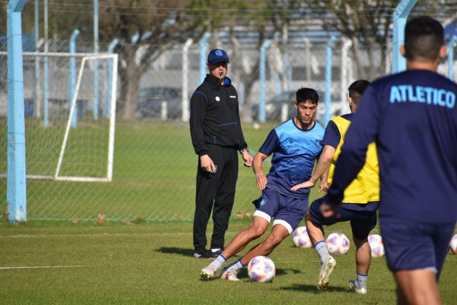 Atlético trabaja pensando en Brown de Adrogué