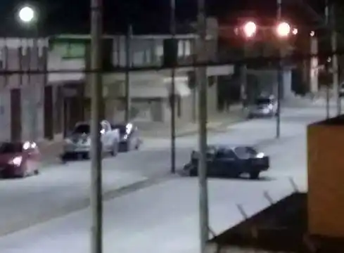 Iba ebrio y chocó contra un poste