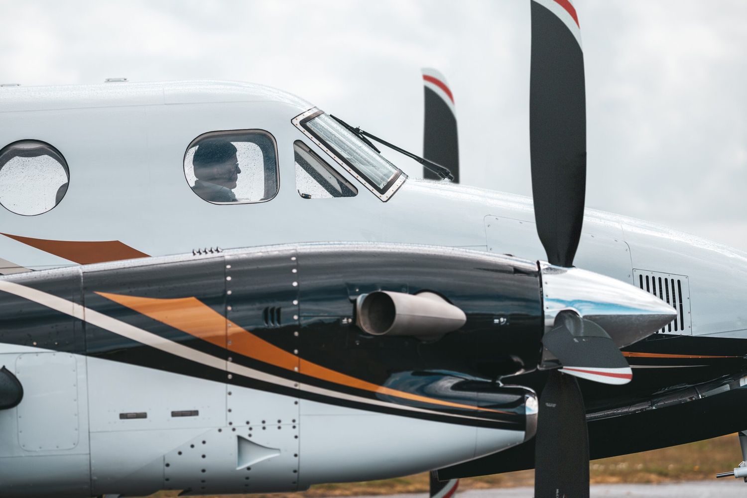 Nueva hélice de alto rendimiento para el King Air 300 obtiene certificación